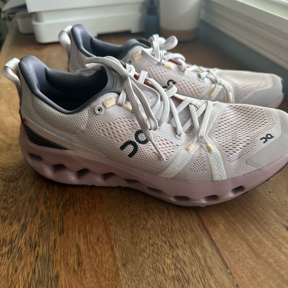 On Cloudsurfer Trail Running Women's Sneakers - White and Lavender